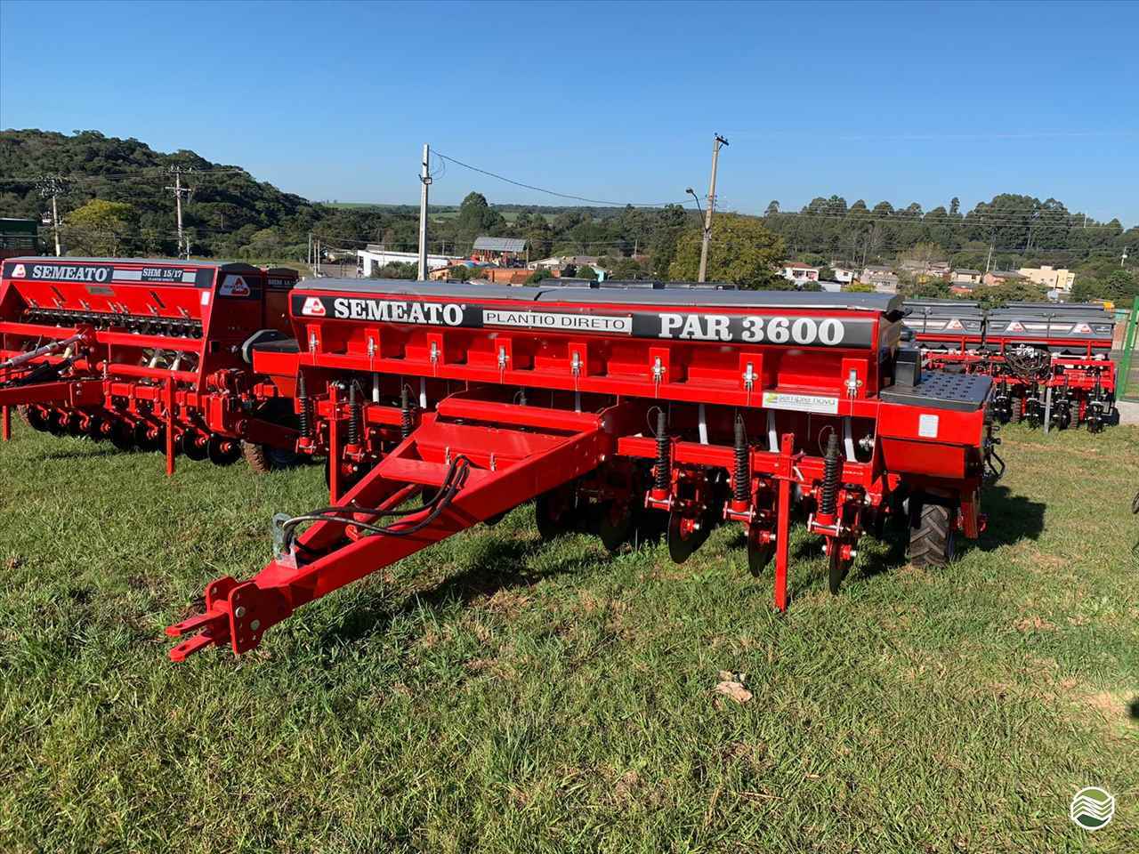 PLANTADEIRA SEMEATO PAR 3600 Sempre Nova Máquinas e Implementos Agrícolas PASSO FUNDO RIO GRANDE DO SUL RS